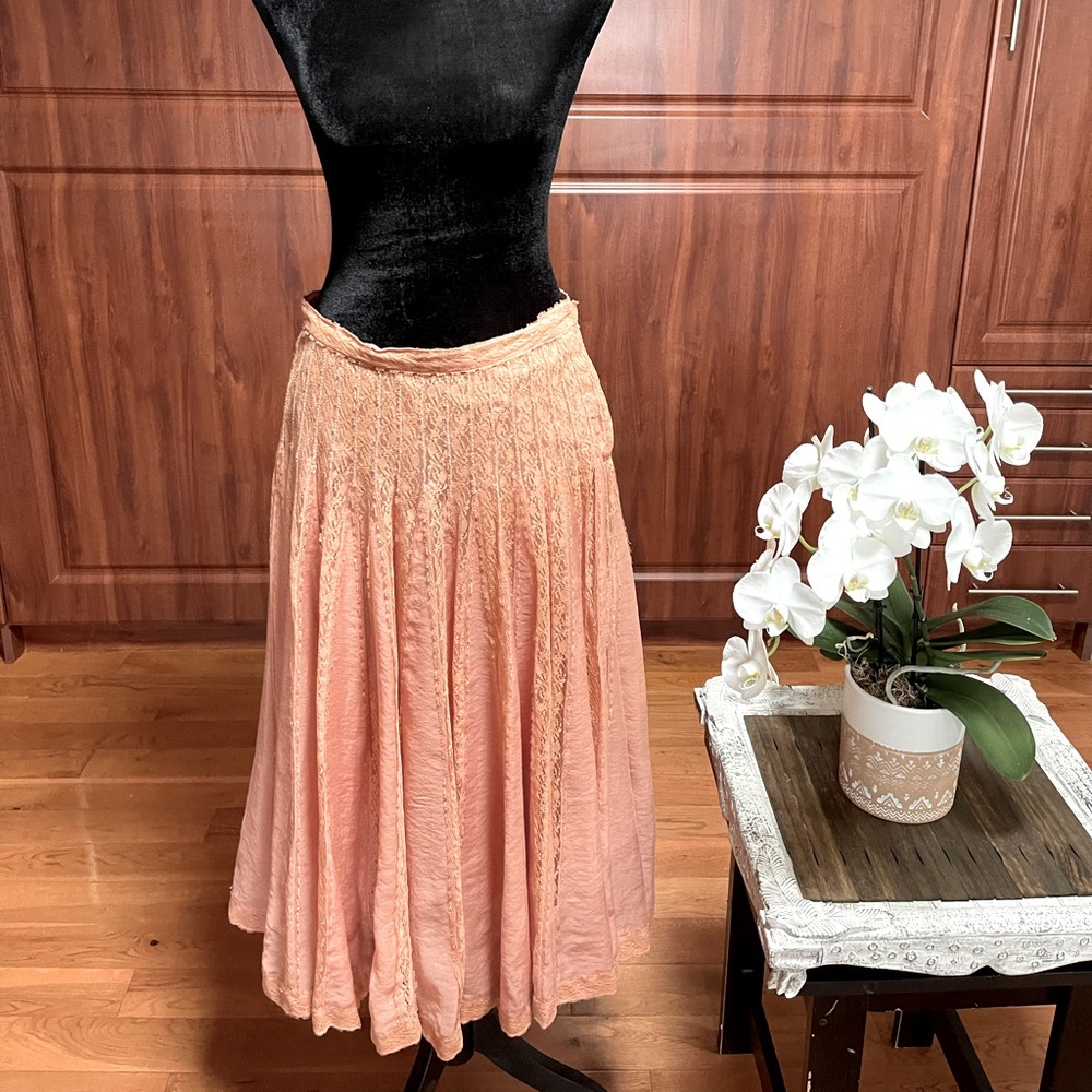 Beautiful good girl lunch and tea maxi skirt